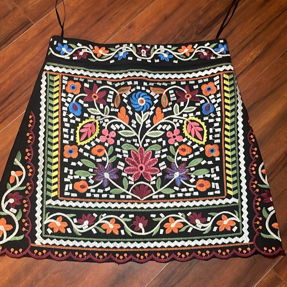 Lulu’s embroidered skirt. Great condition.